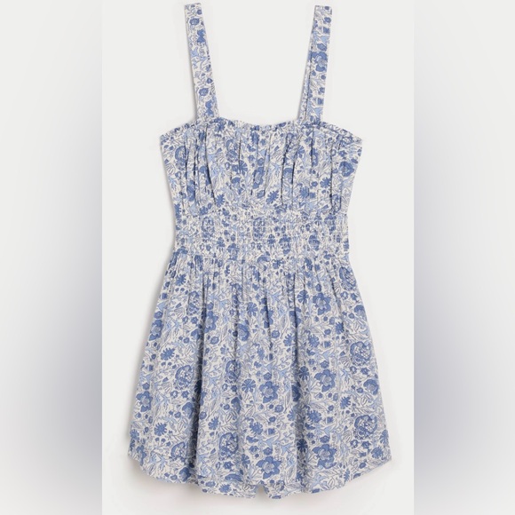 Hollister Floral Romper with Pockets NWT - Picture 4 of 10